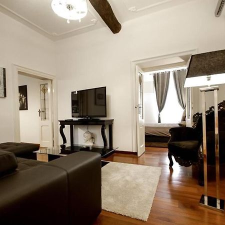 Banchi - Classic Apartment Between Navona And Campo Dei Fiori Rome Luaran gambar