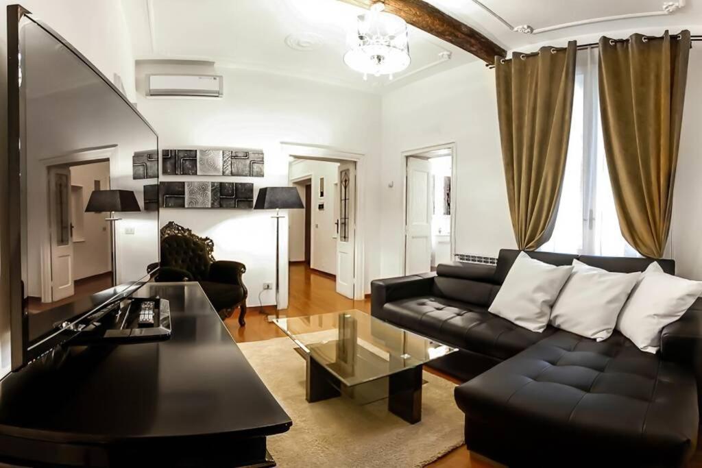 Banchi - Classic Apartment Between Navona And Campo Dei Fiori Rome Luaran gambar